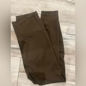 Lululemon Wunder train olive green size 4 25”